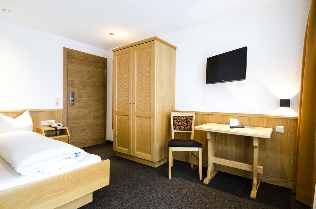 Hotel Garni Persutt ايشجل المظهر الخارجي الصورة