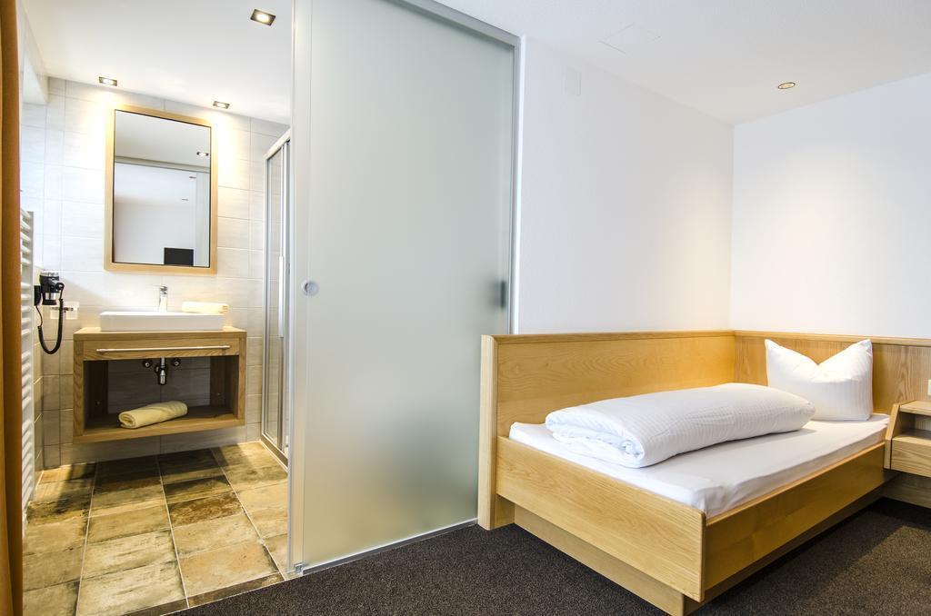 Hotel Garni Persutt ايشجل المظهر الخارجي الصورة